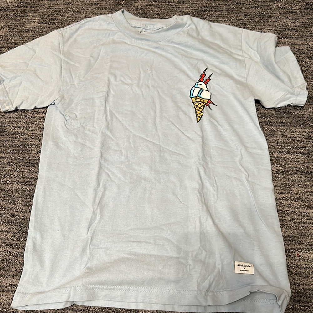 GRAPHIC T
